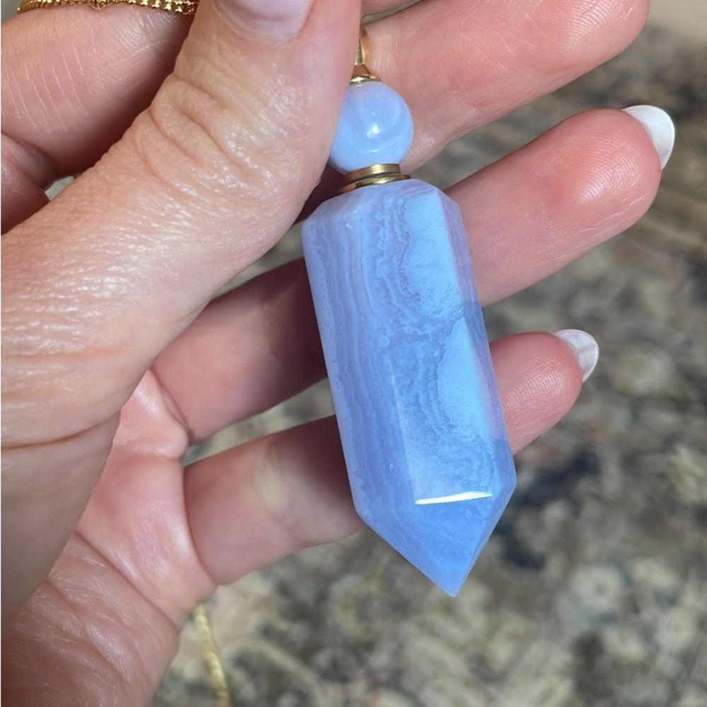 Beautiful stone pendant necklace